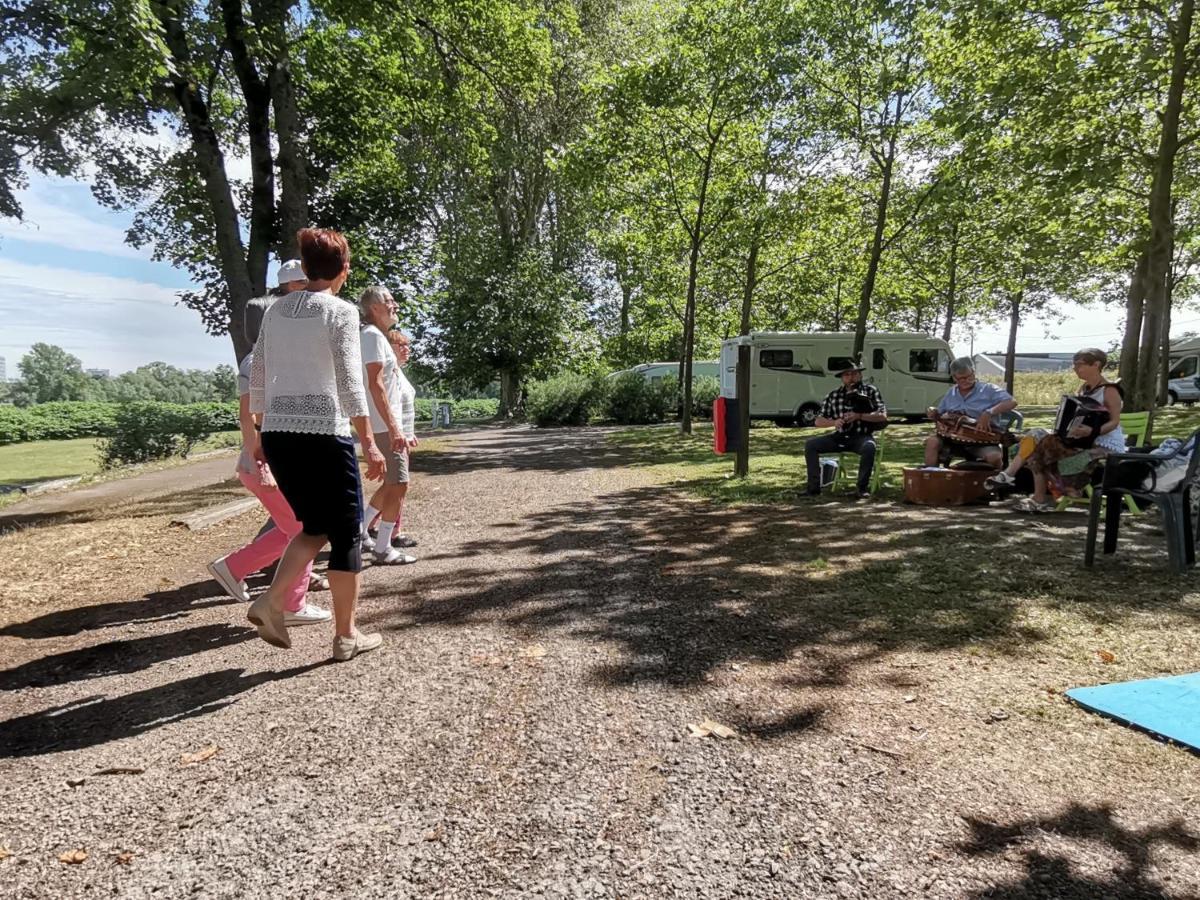 Camping De Nevers Exteriér fotografie